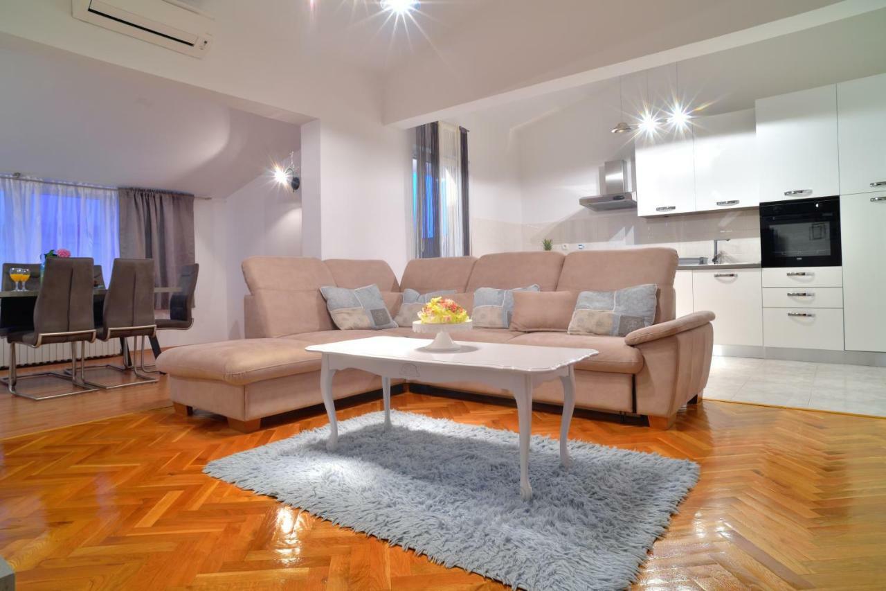Blue Sky Apartman سبليت المظهر الخارجي الصورة